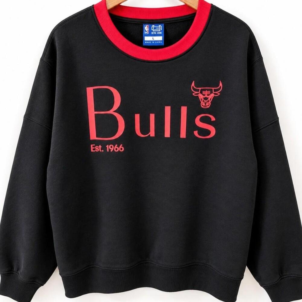 Chicago Bulls NBA Sweatshirt — Size L